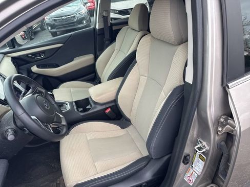 Used 2020 Subaru Outback Premium image 12