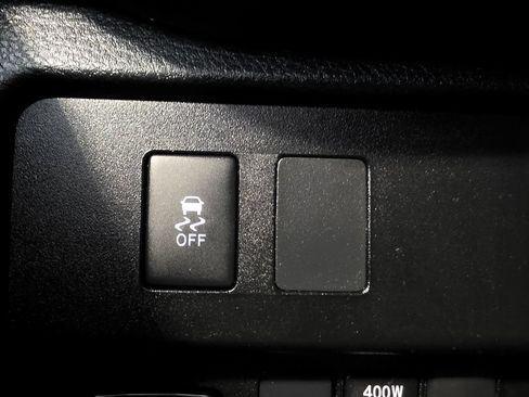 Used 2020 Toyota Tacoma TRD Sport AWD/4WD image 20