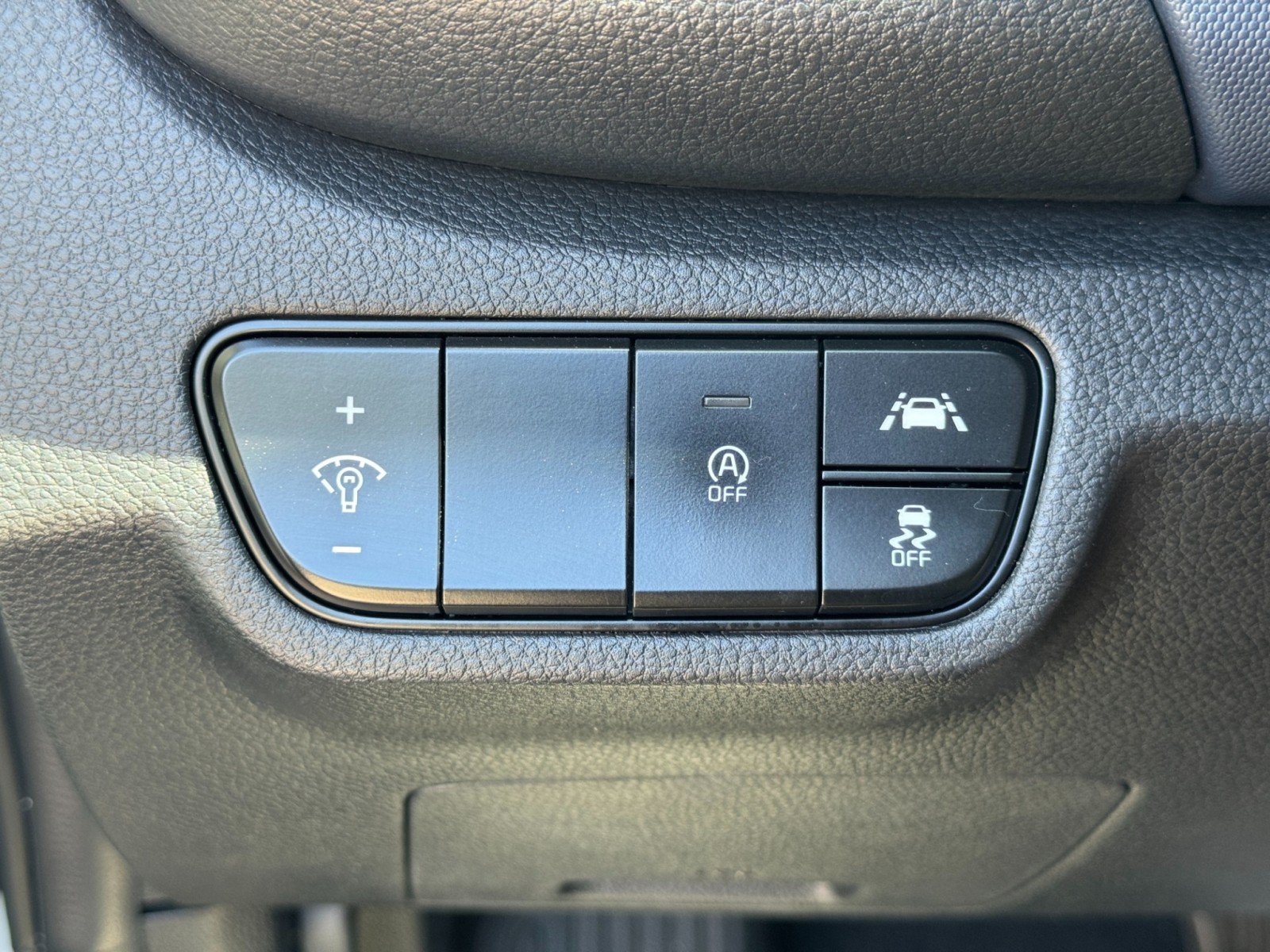Used 2021 Kia Seltos S FWD image 16