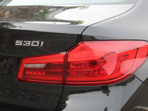 Used 2017 BMW 530i xDrive AWD/4WD image 45