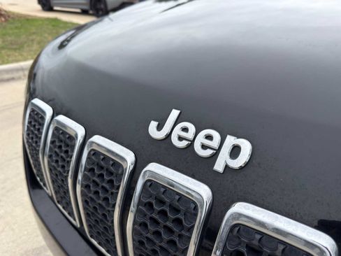 Used 2021 Jeep Cherokee Latitude Plus image 4