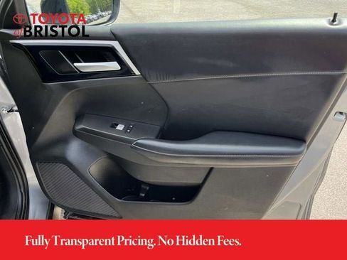 Used 2024 Mitsubishi Outlander SE Black Edition AWD/4WD image 23