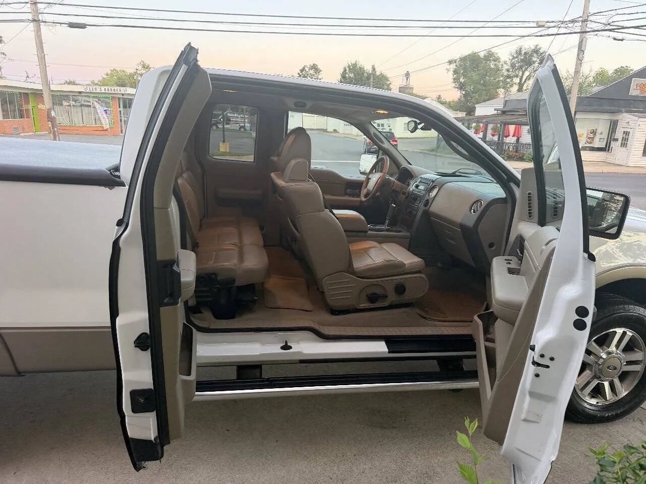 Used 2005 Ford F150 Lariat AWD/4WD image 31