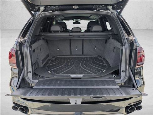 Used 2016 BMW X5 xDrive50i image 6