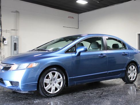 Used 2010 Honda Civic LX image 6