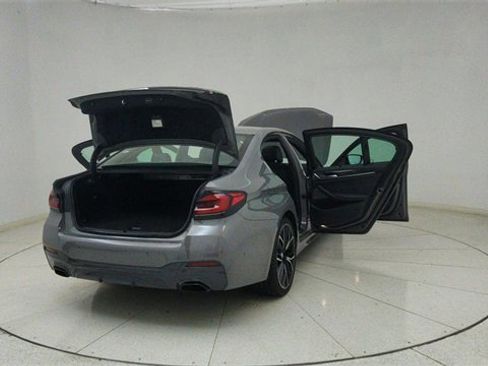 Used 2021 BMW 530e image 77