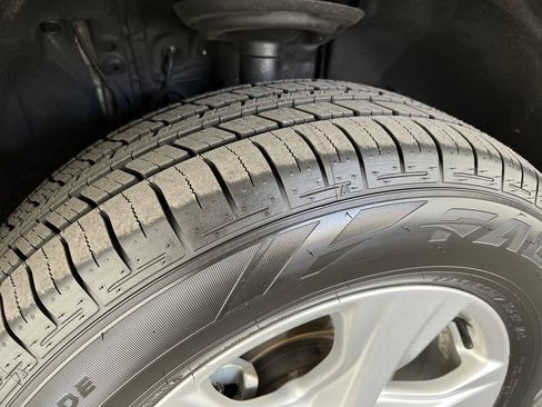 Used 2020 Toyota RAV4 XLE w/ Convenience Package image 29