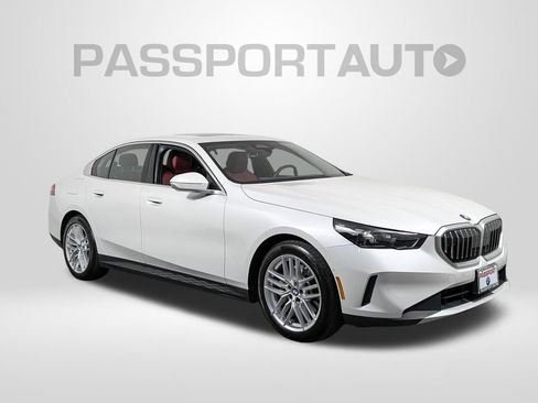 Used 2025 BMW 530i xDrive image 8