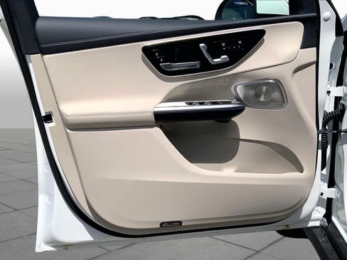 New 2027 Mercedes-Benz GLC 300 4MATIC image 14