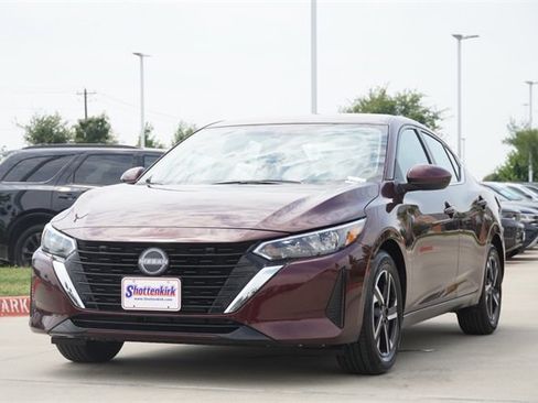 Used 2025 Nissan Sentra SV image 3