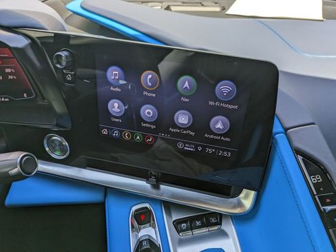 Used 2022 Chevrolet Corvette Stingray Premium Cpe w/ Z51 Performance Package image 17