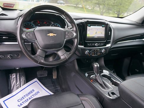 Used 2019 Chevrolet Traverse LT w/ LT Premium Package AWD/4WD image 17