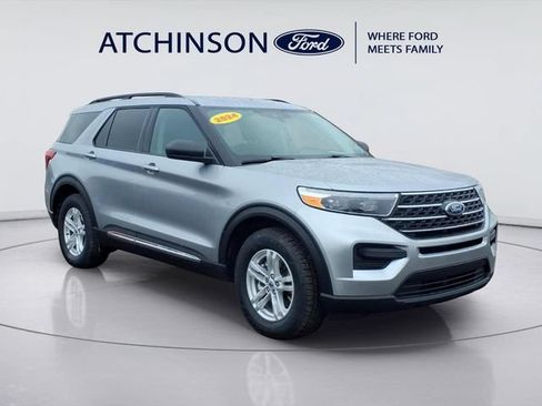 Certified 2024 Ford Explorer XLT AWD/4WD image 3