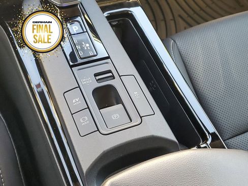 Certified 2024 Toyota Prius XLE image 29