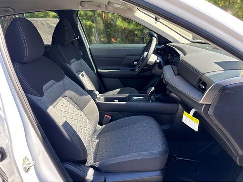New 2026 Nissan Kicks SV w/ SV Premium Package FWD image 11