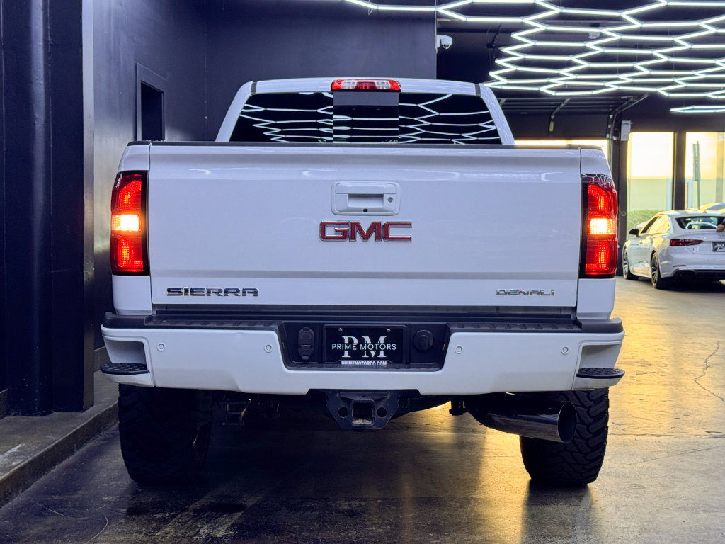 Used 2016 GMC Sierra 2500 Denali w/ Duramax Plus Package AWD/4WD image 11