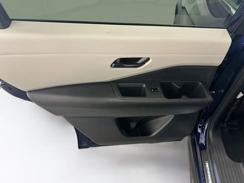 Used 2023 Nissan Pathfinder SV w/ SV Premium Package AWD/4WD image 26