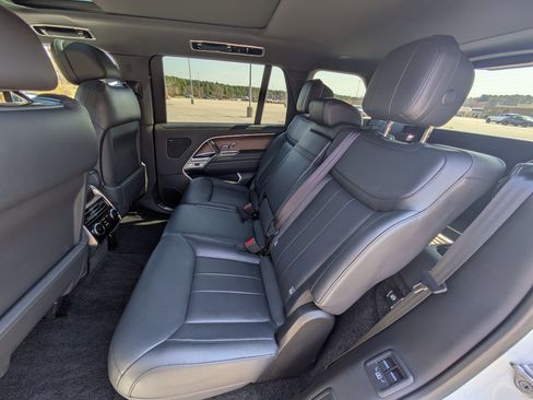 Certified 2023 Land Rover Range Rover Long Wheelbase SE image 26