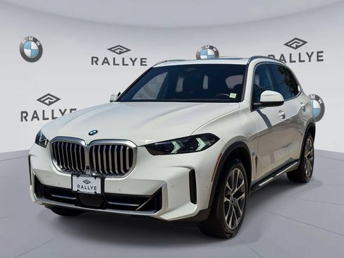 Certified 2024 BMW X5 xDrive40i w/ Parking Assistance Package AWD/4WD image 3