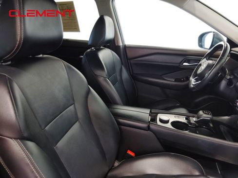 Used 2023 Nissan Rogue SL w/ SL Premium Package image 42