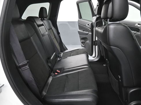 Used 2020 Jeep Grand Cherokee Altitude image 10