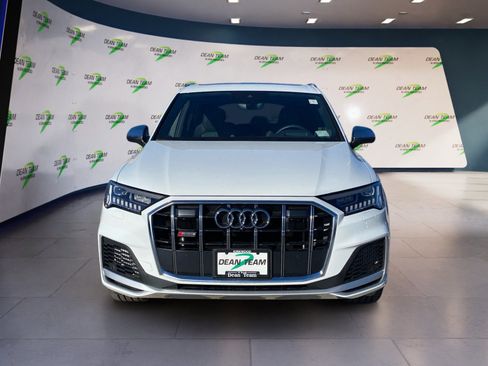 Used 2022 Audi SQ7 Prestige w/ Prestige Package image 2