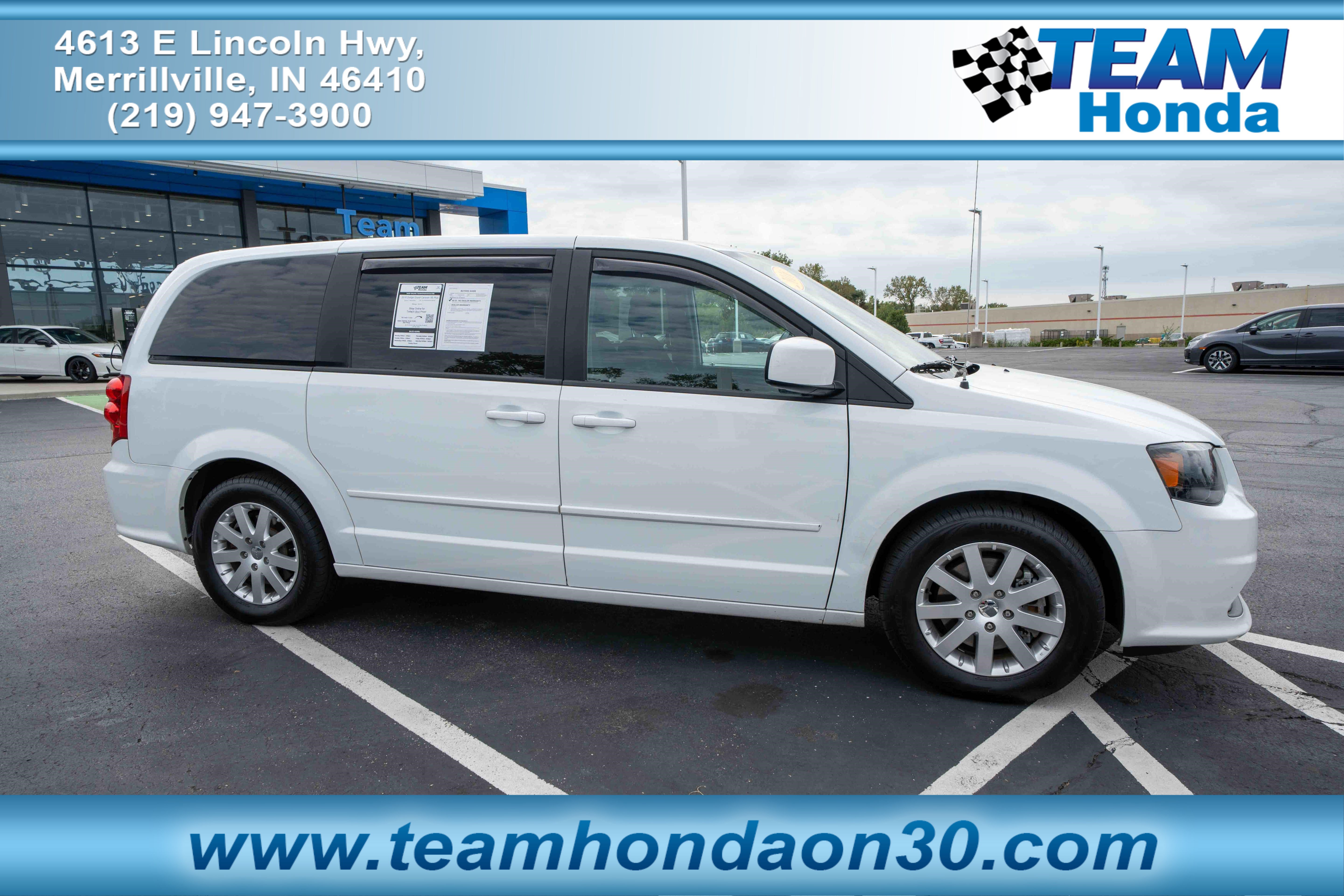 Used 2016 Dodge Grand Caravan SE FWD image 1