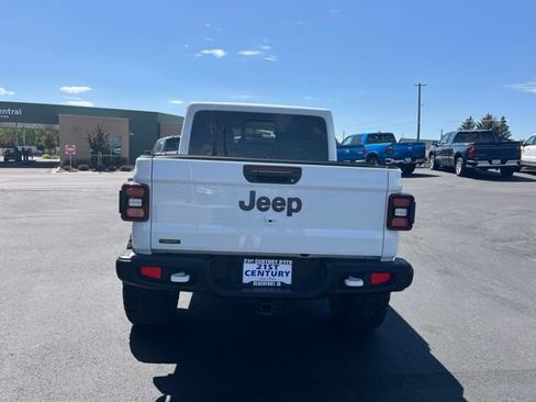 Used 2021 Jeep Gladiator Rubicon AWD/4WD image 11