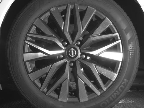 Used 2025 Nissan Altima 2.5 SV FWD image 14