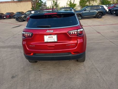 Used 2025 Jeep Compass Limited image 10