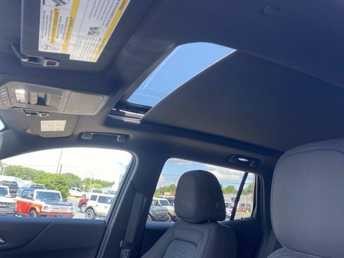 Used 2026 Chevrolet Equinox LT w/ LPO, Floor Liner Package FWD image 18