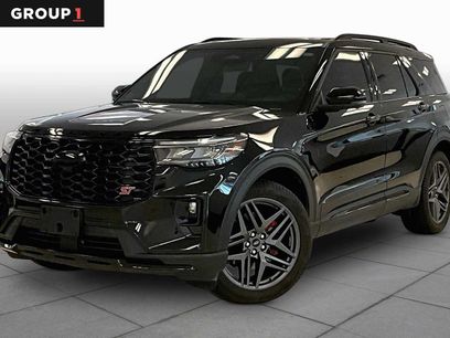 Used 2025 Ford Explorer ST