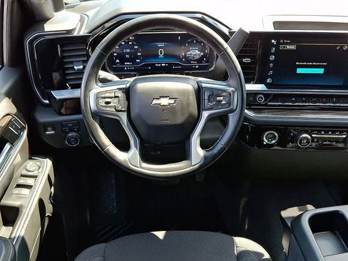 Used 2024 Chevrolet Silverado 1500 LT AWD/4WD image 12