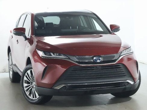 Used 2021 Toyota Venza Limited w/ Advanced Technology Package image 2