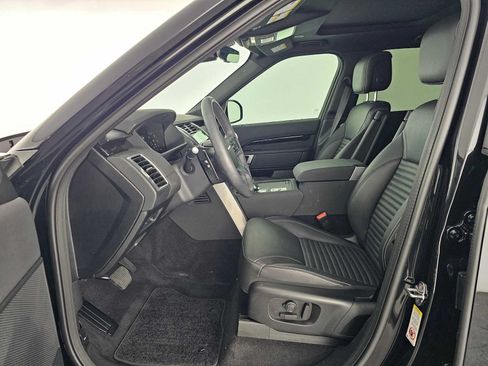 Used 2025 Land Rover Discovery S AWD/4WD image 20