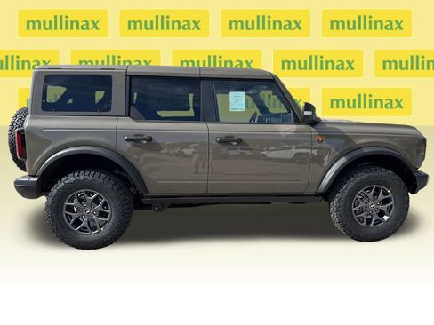 New 2025 Ford Bronco Badlands image 17