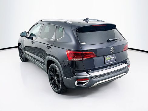 Used 2023 Volkswagen Taos SE w/ Black Wheel Package FWD image 5