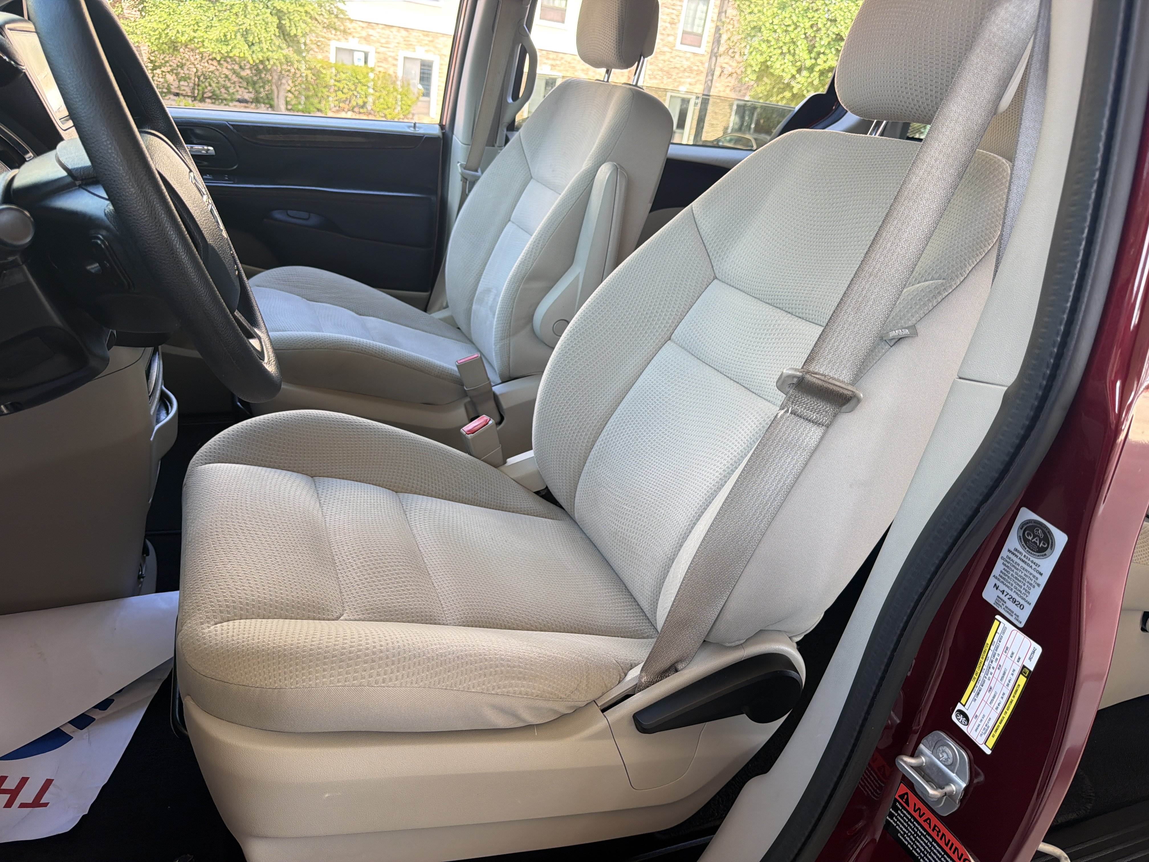 Used 2018 Dodge Grand Caravan SE w/ UConnect Hands-Free Group FWD image 21