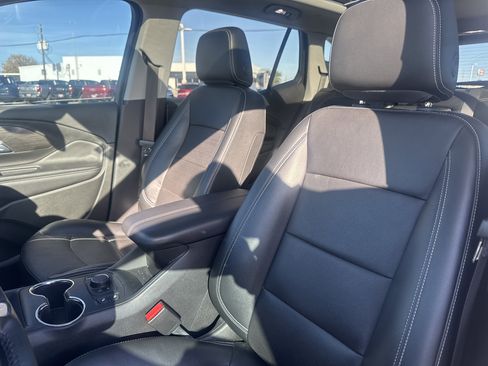 Used 2023 GMC Terrain SLT w/ LPO, Cargo Package image 6