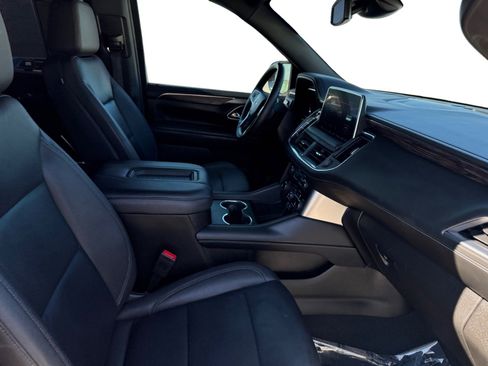 Used 2023 Chevrolet Tahoe Z71 w/ Luxury Package image 15