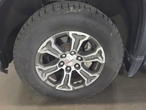 Used 2019 GMC Sierra 1500 SLE w/ X31 Off-Road Package AWD/4WD image 20