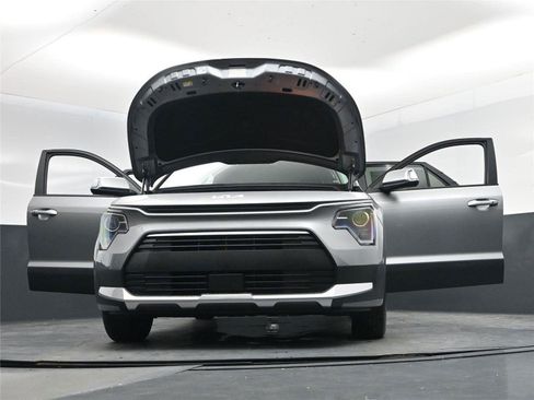 New 2026 Kia Niro EX image 43