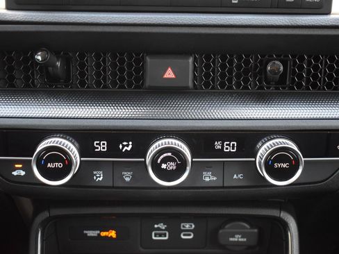 Used 2025 Honda CR-V EX image 10