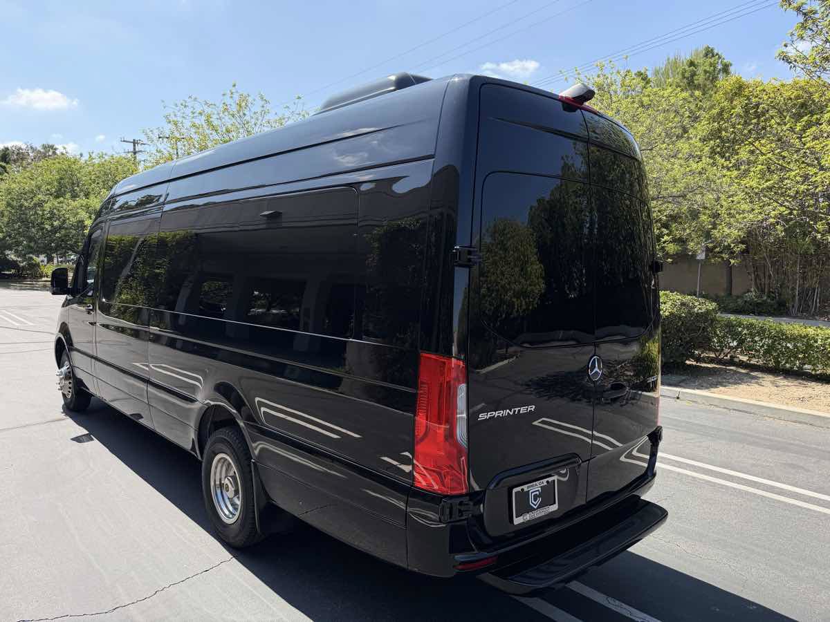Used 2022 Mercedes-Benz Sprinter 3500 image 3