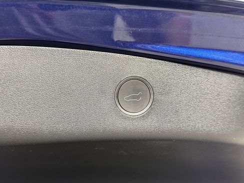 Used 2023 Tesla Model 3 Standard Range RWD image 39