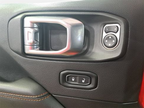 Certified 2022 Jeep Gladiator Mojave w/ Cold Weather Group image 27