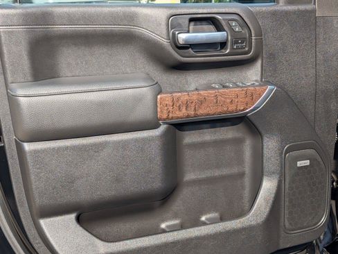 Used 2025 Chevrolet Silverado 1500 High Country AWD/4WD image 15