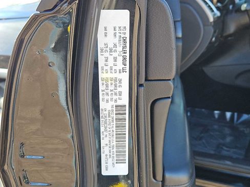 Used 2014 Jeep Grand Cherokee Laredo w/ 18" Wheel & 8.4" Radio Group image 34