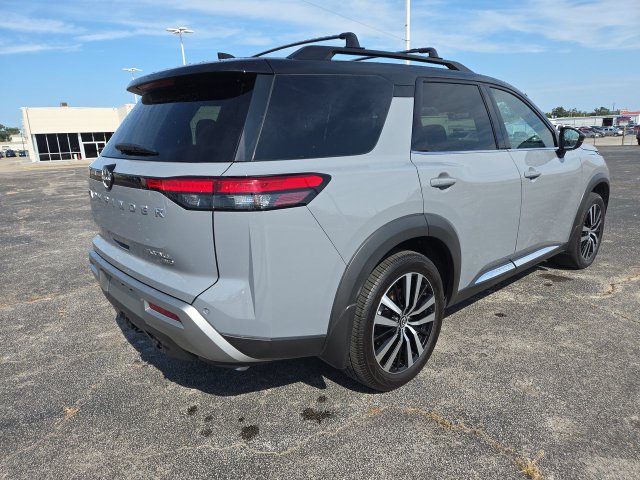 Used 2023 Nissan Pathfinder Platinum AWD/4WD image 8