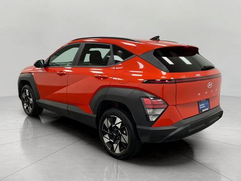 Certified 2025 Hyundai Kona SEL AWD/4WD image 6